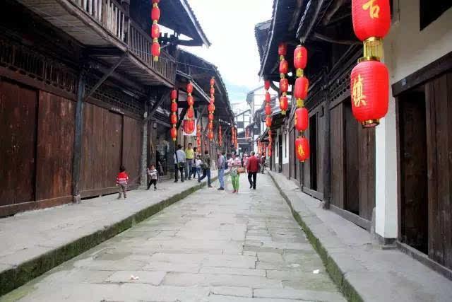 “西海验房团”走进碧桂园珑悦兰庭小区